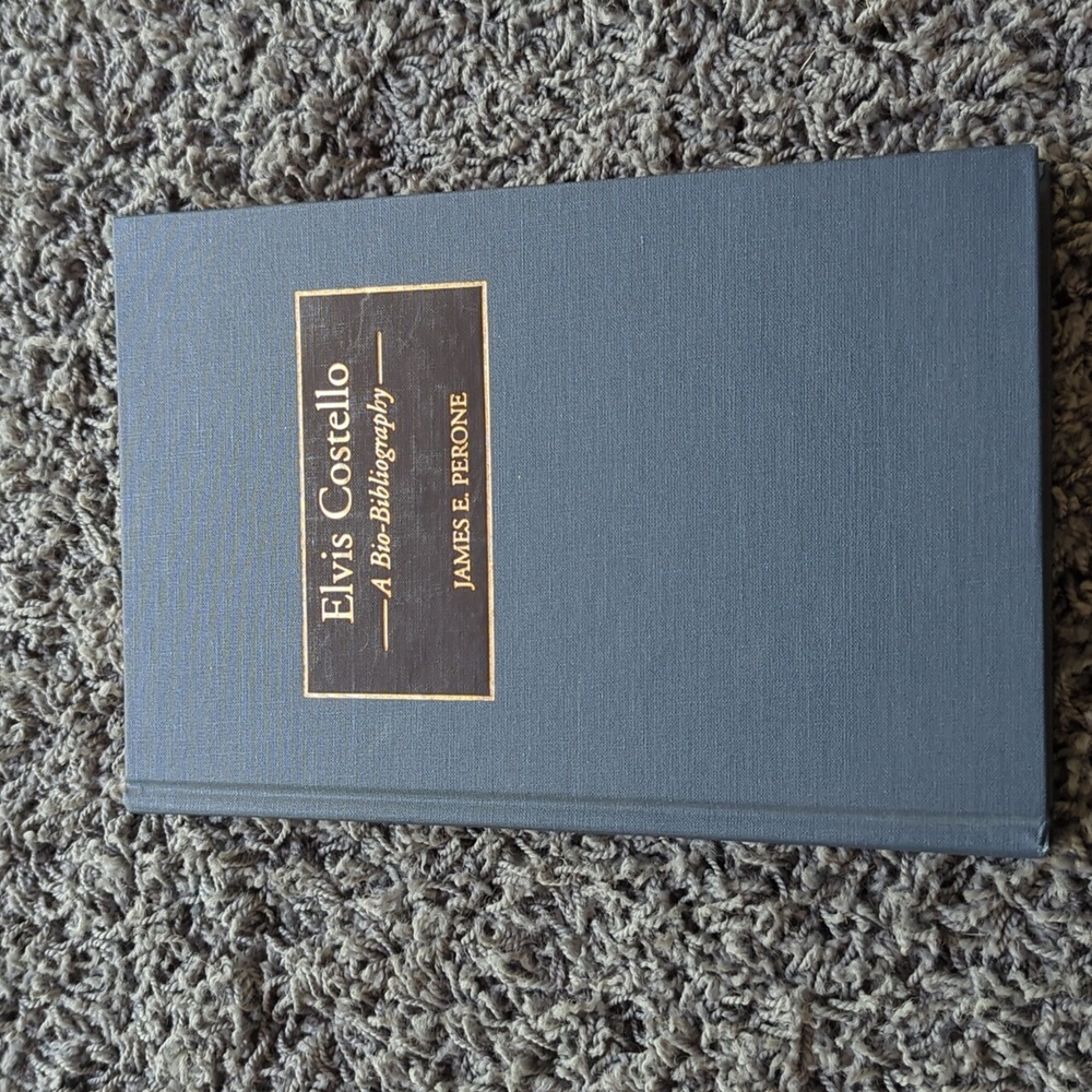 Elvis Costello a bio bibliography by James e. perone